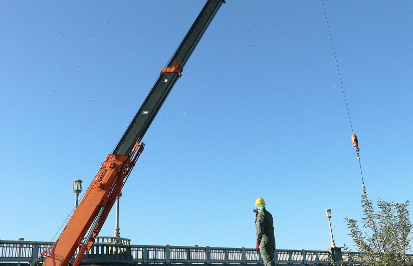 建設現場の全景