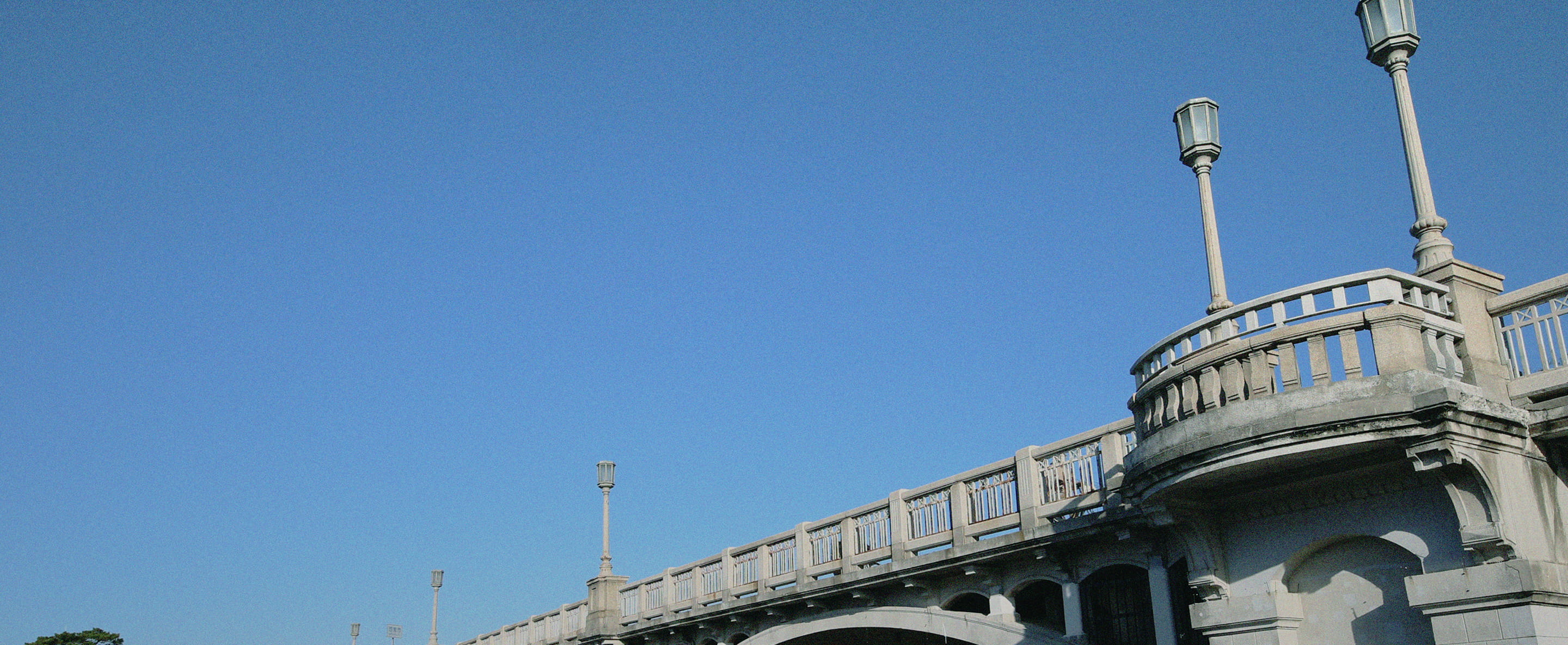 人のページビジュアル