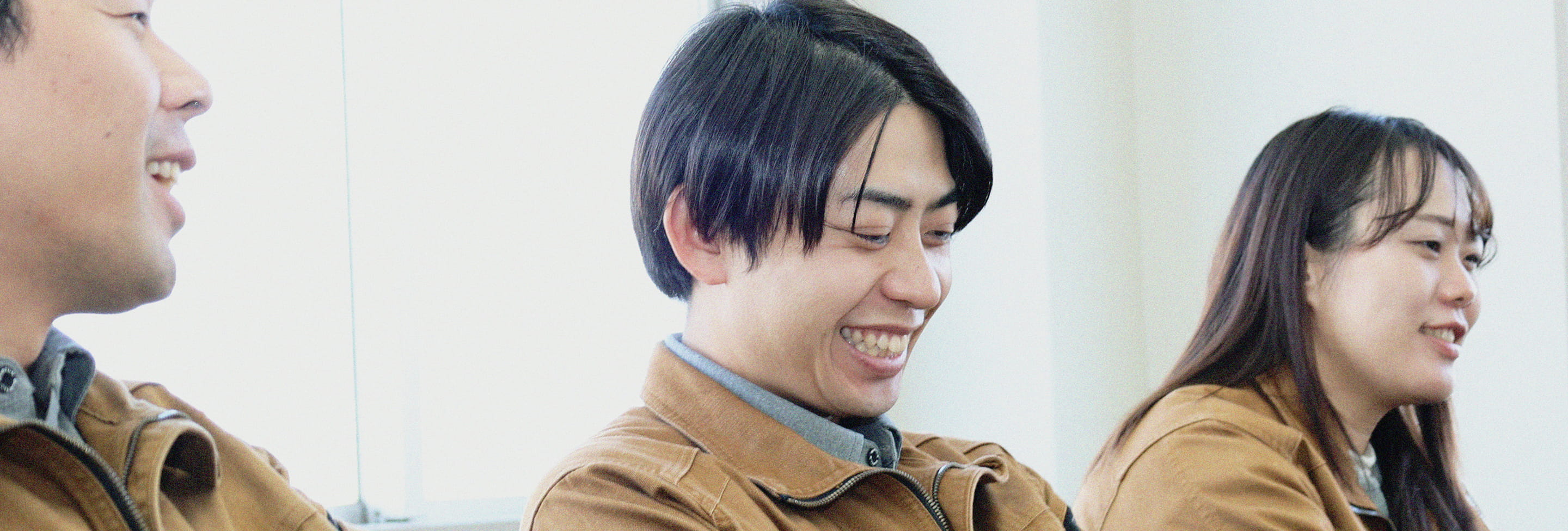 酒井工業の社員たち